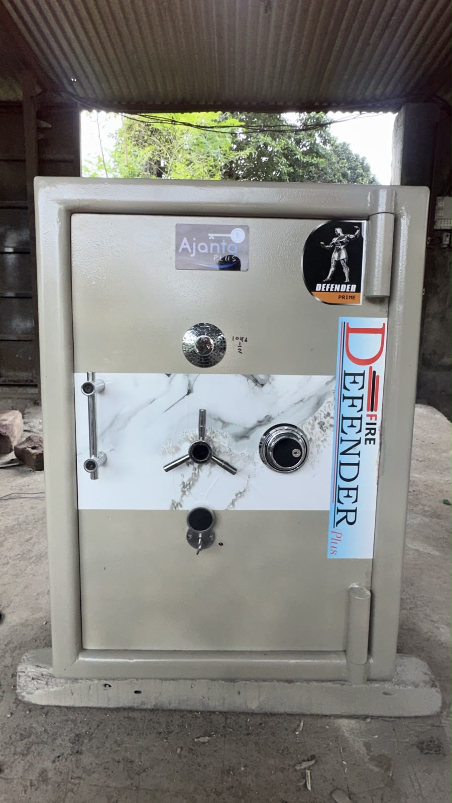 White Ajanta Defender safe with marble-finish reinforced door panel